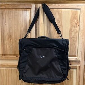 Nike Vintage Black Travel Garment Athletic Carousel Folding Zip Up Bag